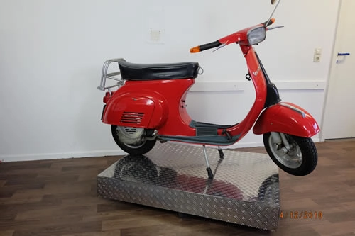 Vespa 50 Special Rot Detail